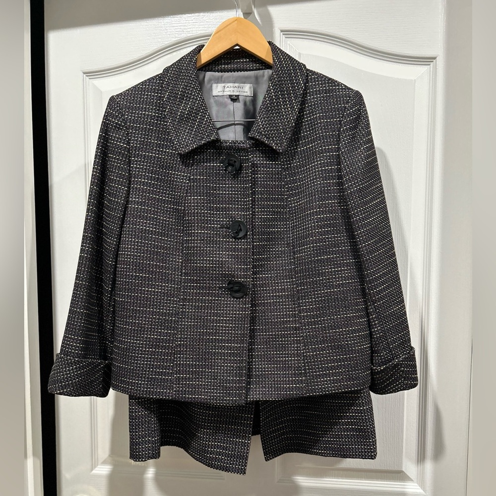 Tahari Arthur Levin skirt suit